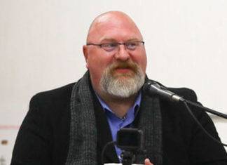 Pair trade barbs in GOP lieutenant governor’s race sideshow