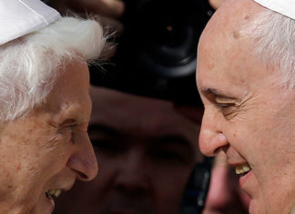 Papa emérito Benedicto XVI cumple 95 años