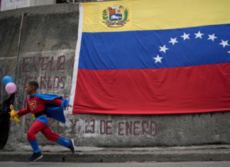 Venezuela: Seamos corruptos, pero no gais