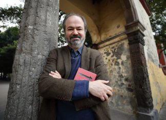 Villoro asegura que cambiar de equipo es para un hincha olvidar su infancia