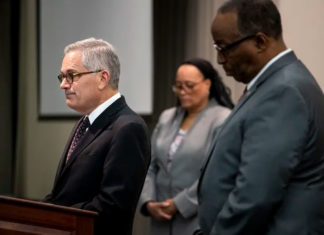 Acusan de homicidio a expolicía por la muerte de Siderio Courtesy