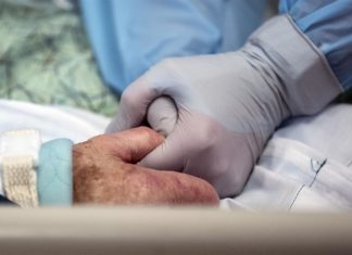 Aumentan casos y muertes por cáncer uterino en EEUU, en especial en latinas