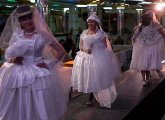 Bolivia: Desfile de cholitas impulsa reactivación económica