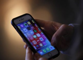 Diseñan programa de asesoría financiera mediante teléfono móvil para latinos