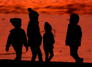 Emergen teorías sobre misteriosa hepatitis infantil