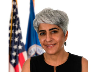 Gobierno de Biden promueve presencia de hispanos en plan de infraestructura