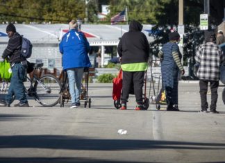 Latinos, casi ausentes en prueba de exitosa terapia para el cáncer