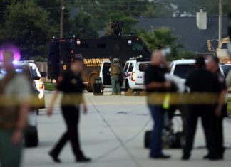 Mueren 14 niños y un profesor en un tiroteo en un colegio en Texas