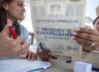 Récord de votantes en el sur de Florida para elegir al presidente colombiano