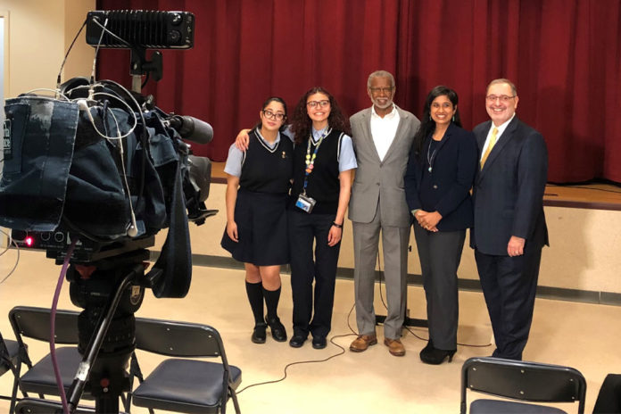 State-Senator-Holds-Press-Conference-at-Esperanza