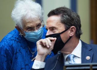 Una corte de apelaciones restablece polémicos cambios electorales en Florida