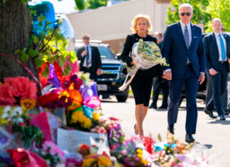 Biden califica tiroteo en masa de Buffalo como “terrorismo doméstico”