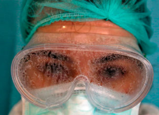 ¿Cómo se ha llegado aquí? EEUU supera el millón de muertos por COVID-19