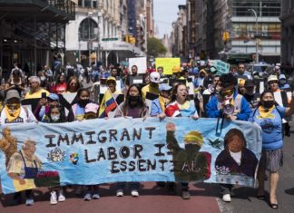 Inmigrantes a lo largo de la Unión Americana reclaman mejores condiciones laborales mientras se resuelve un alivio migratorio