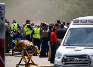 Al menos 21 muertos en su mayoría niños en la masacre en una escuela texana