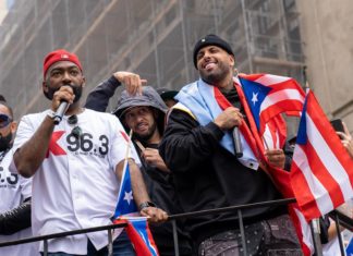 La alegría de los puertorriqueños inunda la Quinta Avenida de Nueva York