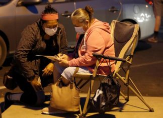 Latinas de más de 50 años sufren discriminación en EEUU, según sondeo