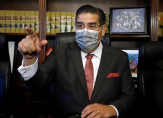 Legislatura puertorriqueña no aprueba presupuesto, que decidirá ente fiscal