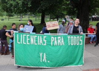 Licencias para indocumentados en Massachusetts sobreviven al veto republicano