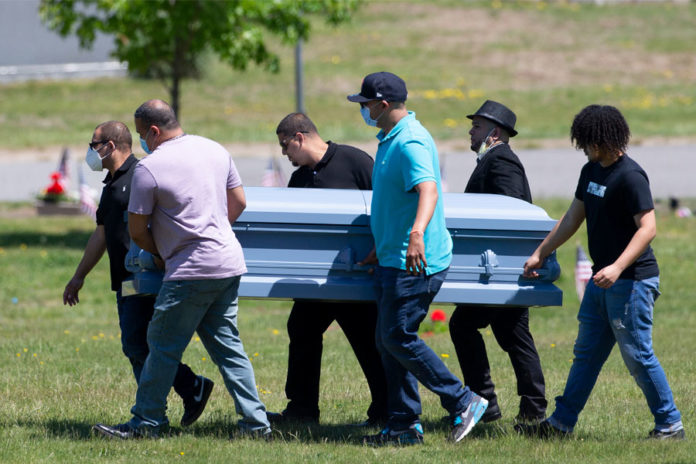 Mortalidad-en-condados-demócratas-disminuye-más-rápido-que-en-republicanos