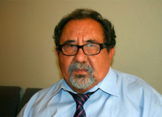 Puertorriqueños examinan estatus político de la isla