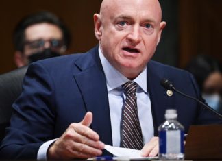 Apoyo latino a senadores demócratas en 2020 no tuvo una «caída» en 5 estados