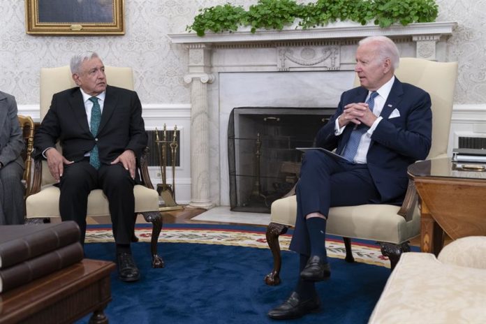 Biden pide paciencia ante las demandas migratorias de López Obrador