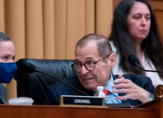 Demócratas impulsan ley que prohíbe armas semiautomáticas