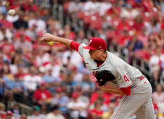 Gibson evita jonrones; Filis superan a Cardenales