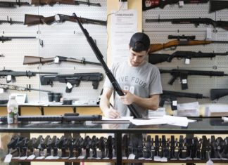 La Cámara Baja de EEUU apoya prohibir las armas de asalto