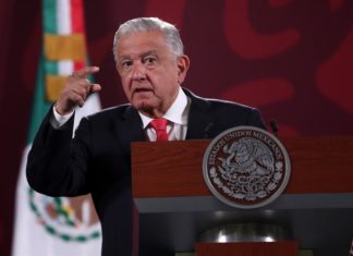López Obrador viaja a EEUU con reclamo migratorio y bajo presión económica