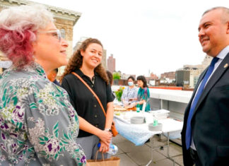 Mexicano que cruzó la frontera ahora es comisionado en Nueva York