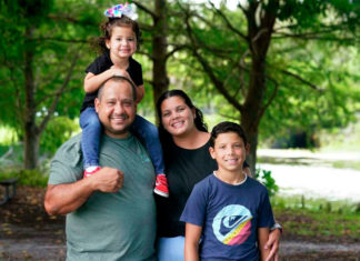 Miles de venezolanos quedan fuera de TPS y temen deportación