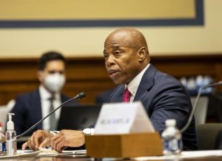 Nueva York pide ayuda por el aumento de demandantes de asilo de Latinoamérica