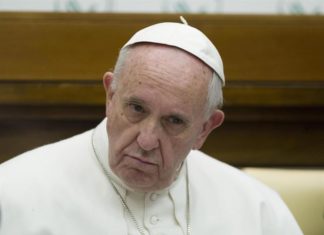 Papa Francisco: «Estamos viviendo la Tercera Guerra Mundial a pedacitos»
