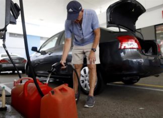 Puerto Rico refleja una rebaja de 11 centavos en el precio del combustible