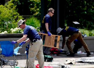 Sospechoso de tiroteo en desfile de EEUU compró 5 armas a pesar de amenazas