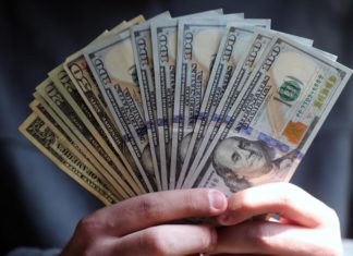 Un dólar fuerte, arma de doble filo para la economía mundial
