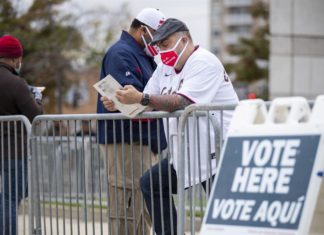 Candidatos de Trump ganan las primarias a gobernador en Michigan y Kansas