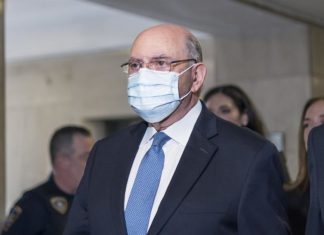 Exjefe financiero de la empresa de Trump se declara culpable de fraude fiscal