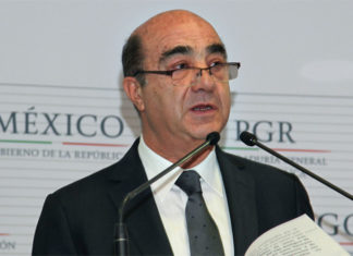 Juez abre proceso contra exprocurador por caso Ayotzinapa