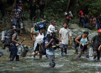 Más de 71.000 migrantes, el 63% venezolanos, han cruzado el Darién este año