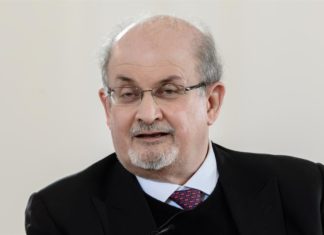 Salman Rushdie, apuñalado por un joven en una conferencia en Nueva York