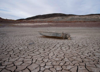 Hallan restos humanos en lago de EEUU vaciado por sequía