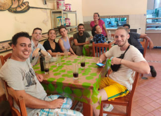 Jóvenes del Proyecto Solidario Más Corazones