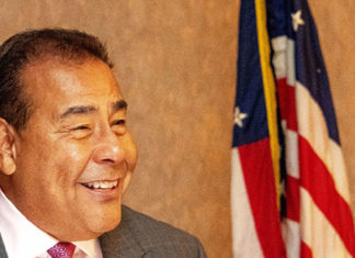 John Quiñones, podría ser tu historia