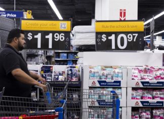 La inflación estadounidense sigue bajando, aunque los precios mensuales suben