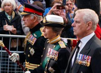 Nuestras propias reinas, nuestras madres