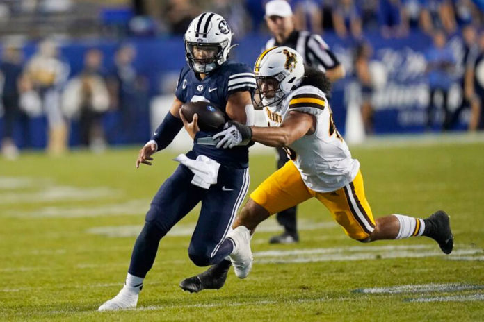 Warner-throws-2-TDs,-Jordan-pick-6-key-Temple-win-over-UMass