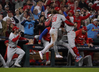 Filis avanzan y dan el adiós a Cardenales, Pujols y Molina